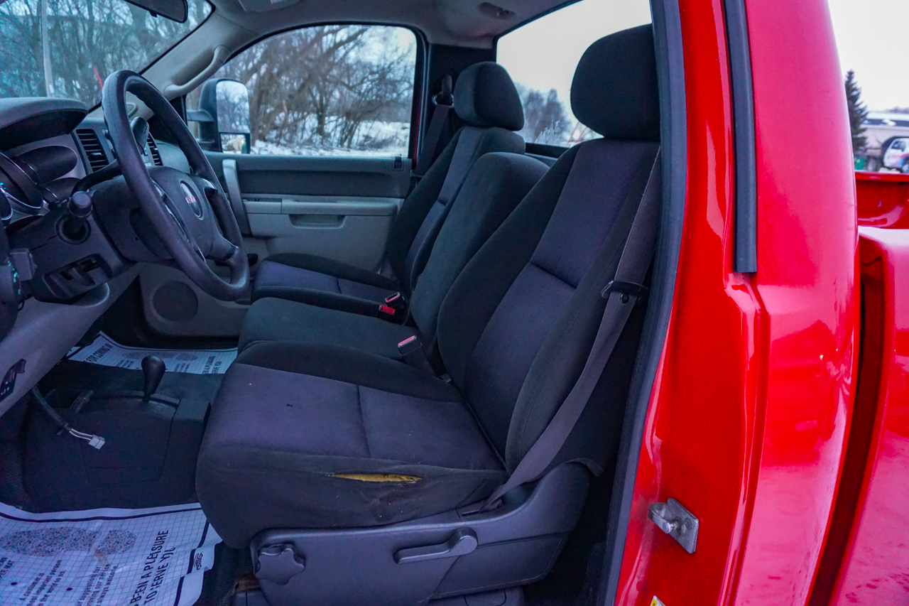 GMC Sierra 2500HD 4WD Reg Cab 133.7" Work Truck 2012