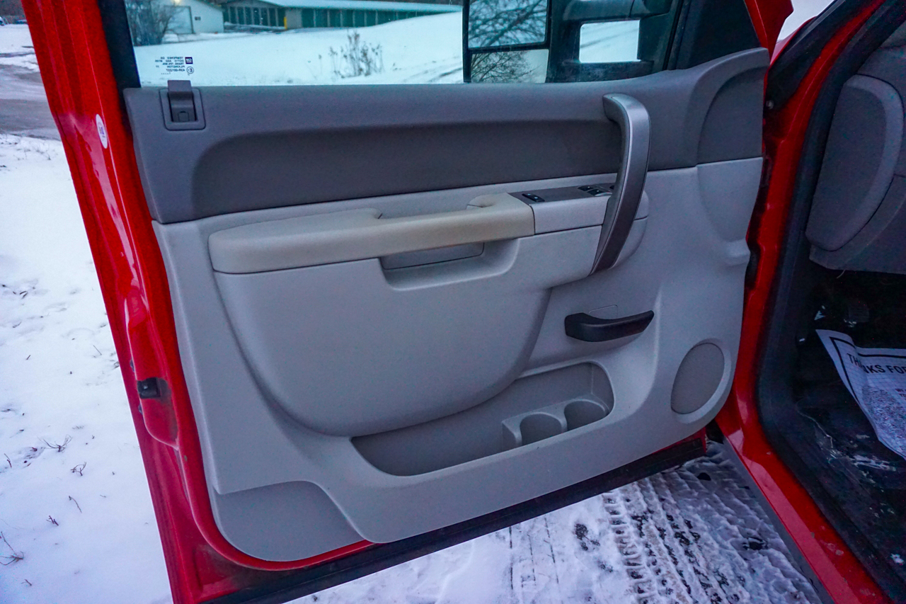 GMC Sierra 2500HD 4WD Reg Cab 133.7" Work Truck 2012