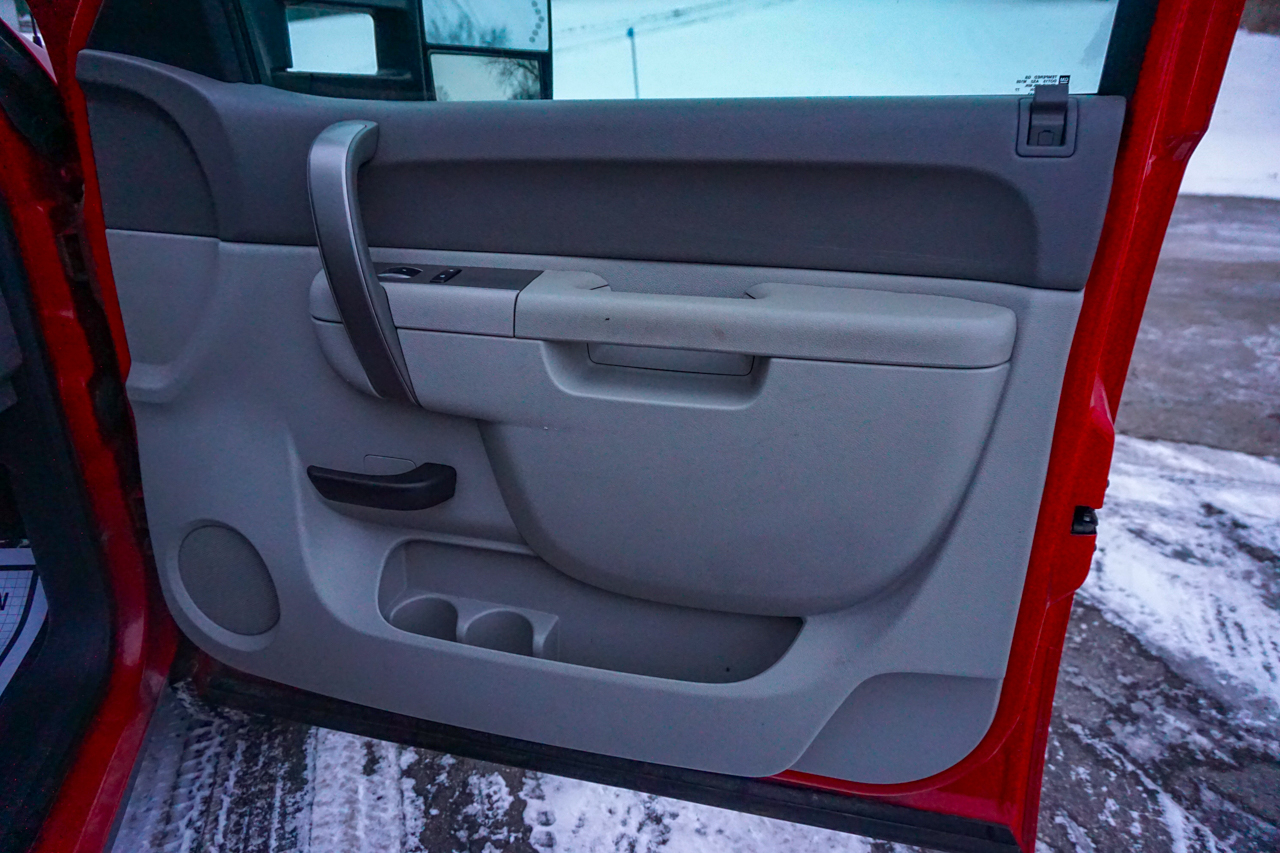 GMC Sierra 2500HD 4WD Reg Cab 133.7" Work Truck 2012