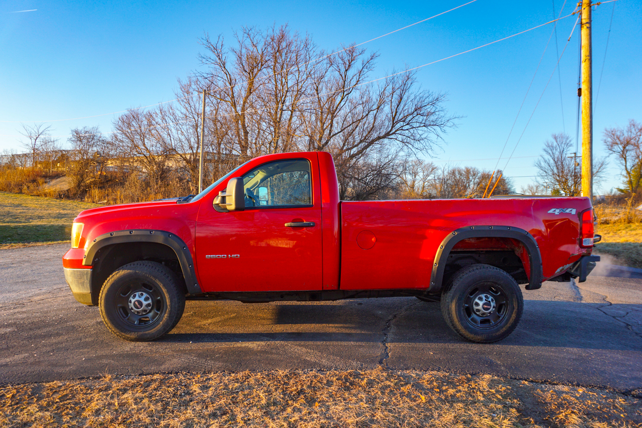 GMC Sierra 2500HD 4WD Reg Cab 133.7" Work Truck 2012