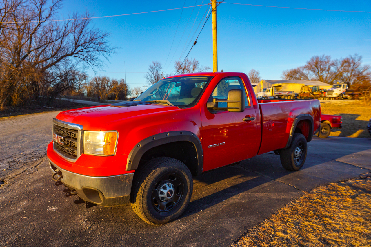 GMC Sierra 2500HD 4WD Reg Cab 133.7" Work Truck 2012