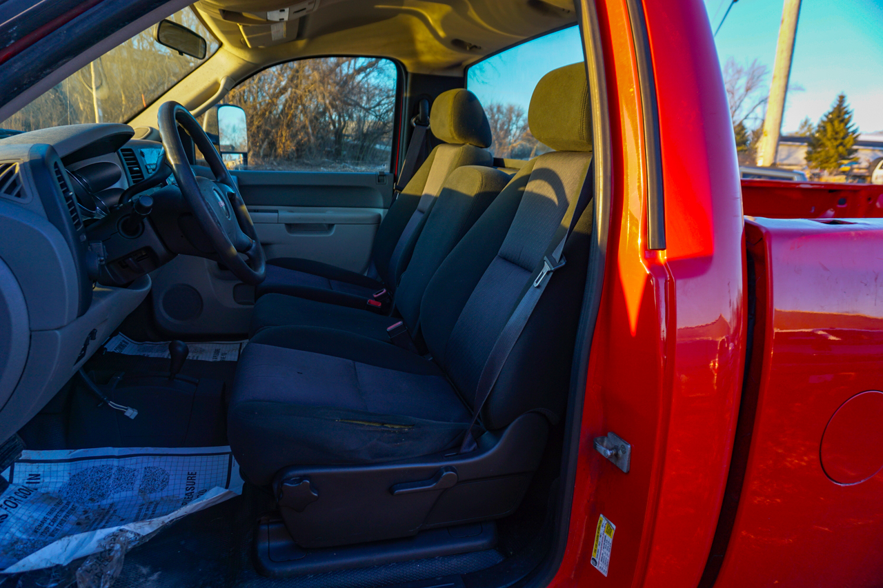 GMC Sierra 2500HD 4WD Reg Cab 133.7" Work Truck 2012