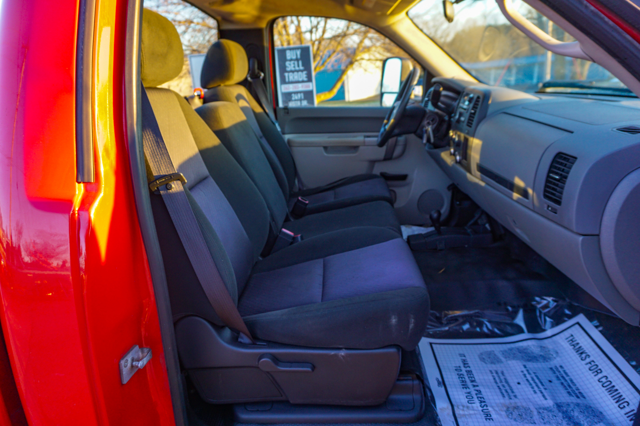 GMC Sierra 2500HD 4WD Reg Cab 133.7" Work Truck 2012