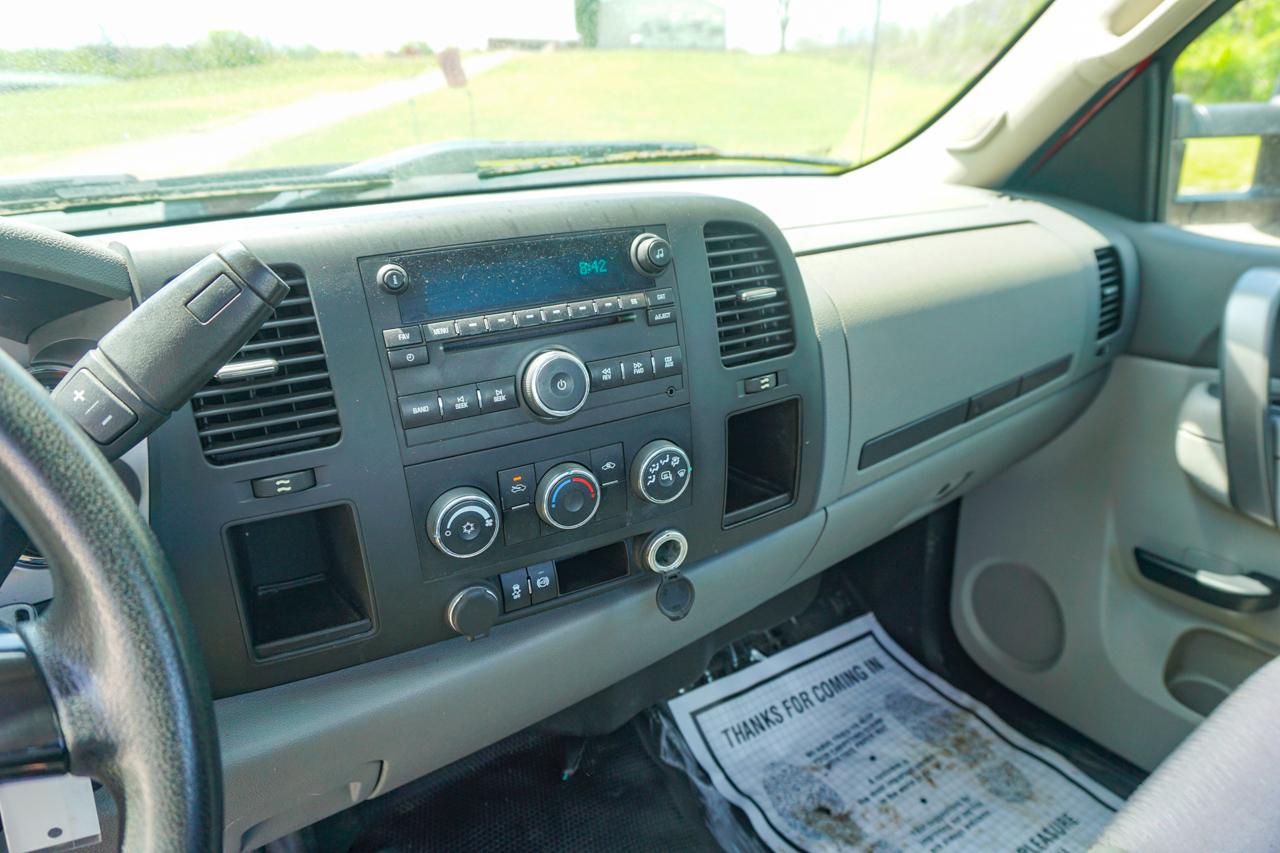 GMC Sierra 2500HD 4WD Reg Cab 133.7" Work Truck 2012