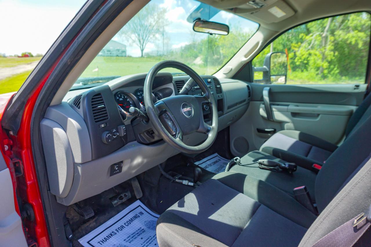 GMC Sierra 2500HD 4WD Reg Cab 133.7" Work Truck 2012