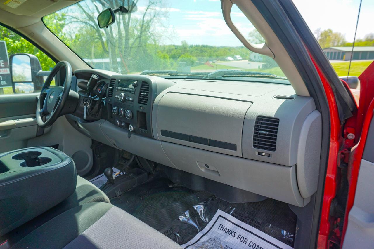 GMC Sierra 2500HD 4WD Reg Cab 133.7" Work Truck 2012