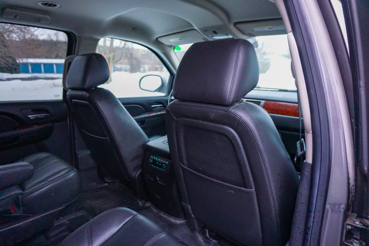 Chevrolet Tahoe 4WD 4dr 1500 LT 2012