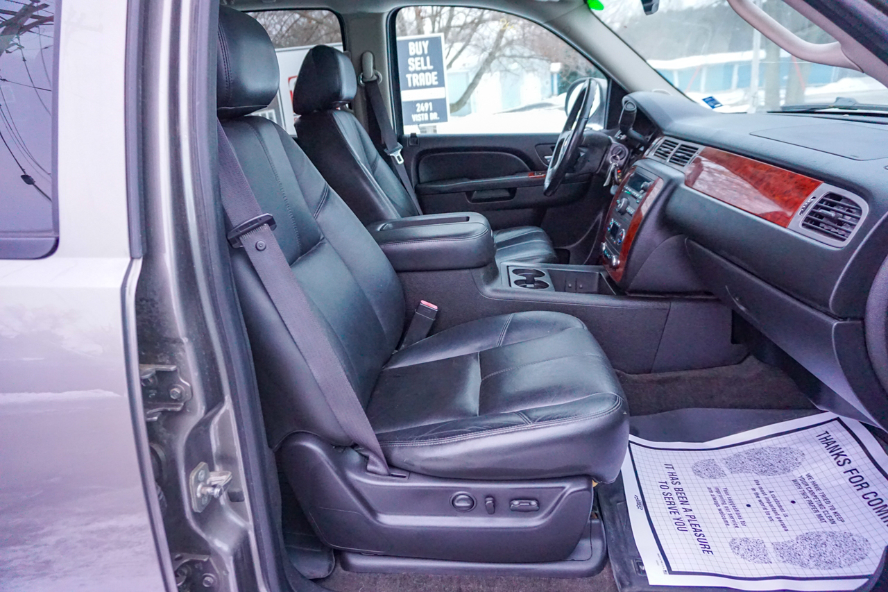 Chevrolet Tahoe 4WD 4dr 1500 LT 2012