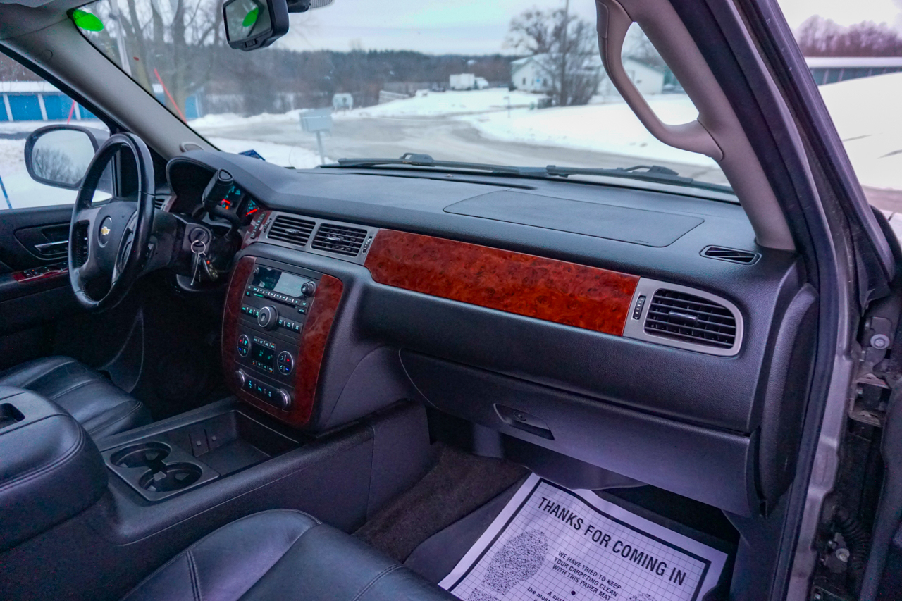 Chevrolet Tahoe 4WD 4dr 1500 LT 2012