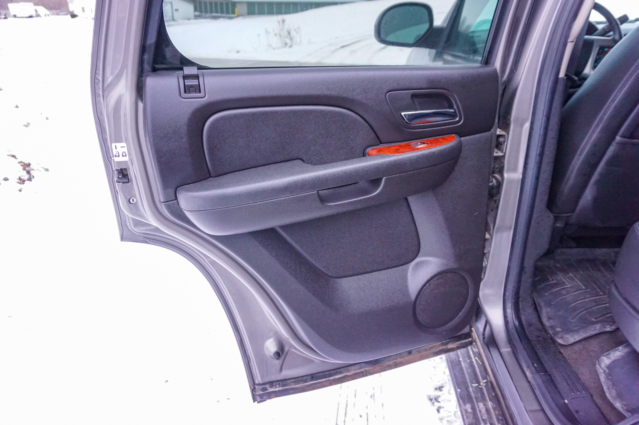 Chevrolet Tahoe 4WD 4dr 1500 LT 2012