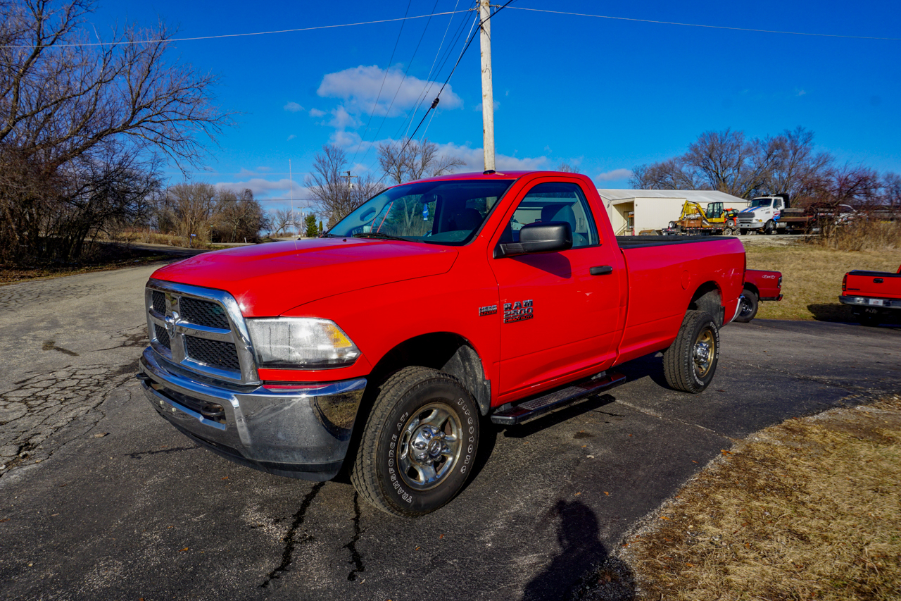 RAM 2500 4WD Reg Cab 140.5" Tradesman 2013