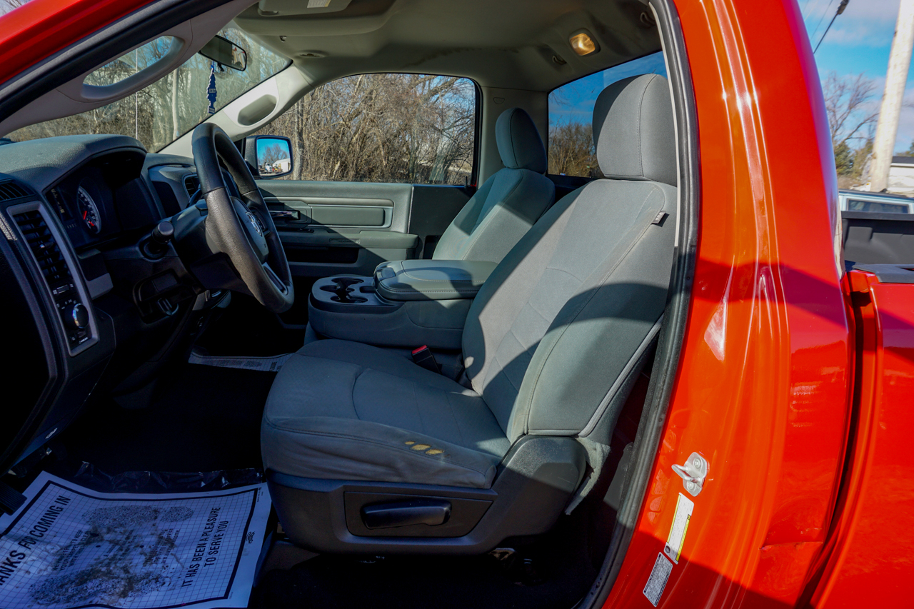 RAM 2500 4WD Reg Cab 140.5" Tradesman 2013