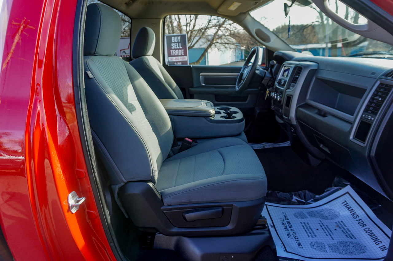 RAM 2500 4WD Reg Cab 140.5" Tradesman 2013