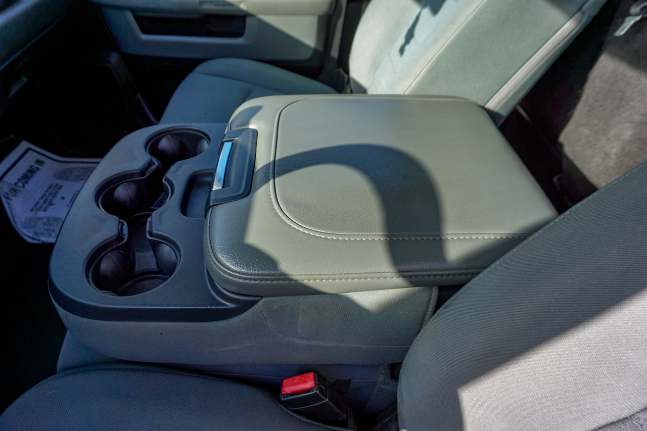 RAM 2500 4WD Reg Cab 140.5" Tradesman 2013