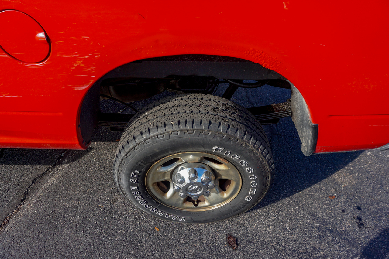 RAM 2500 4WD Reg Cab 140.5" Tradesman 2013