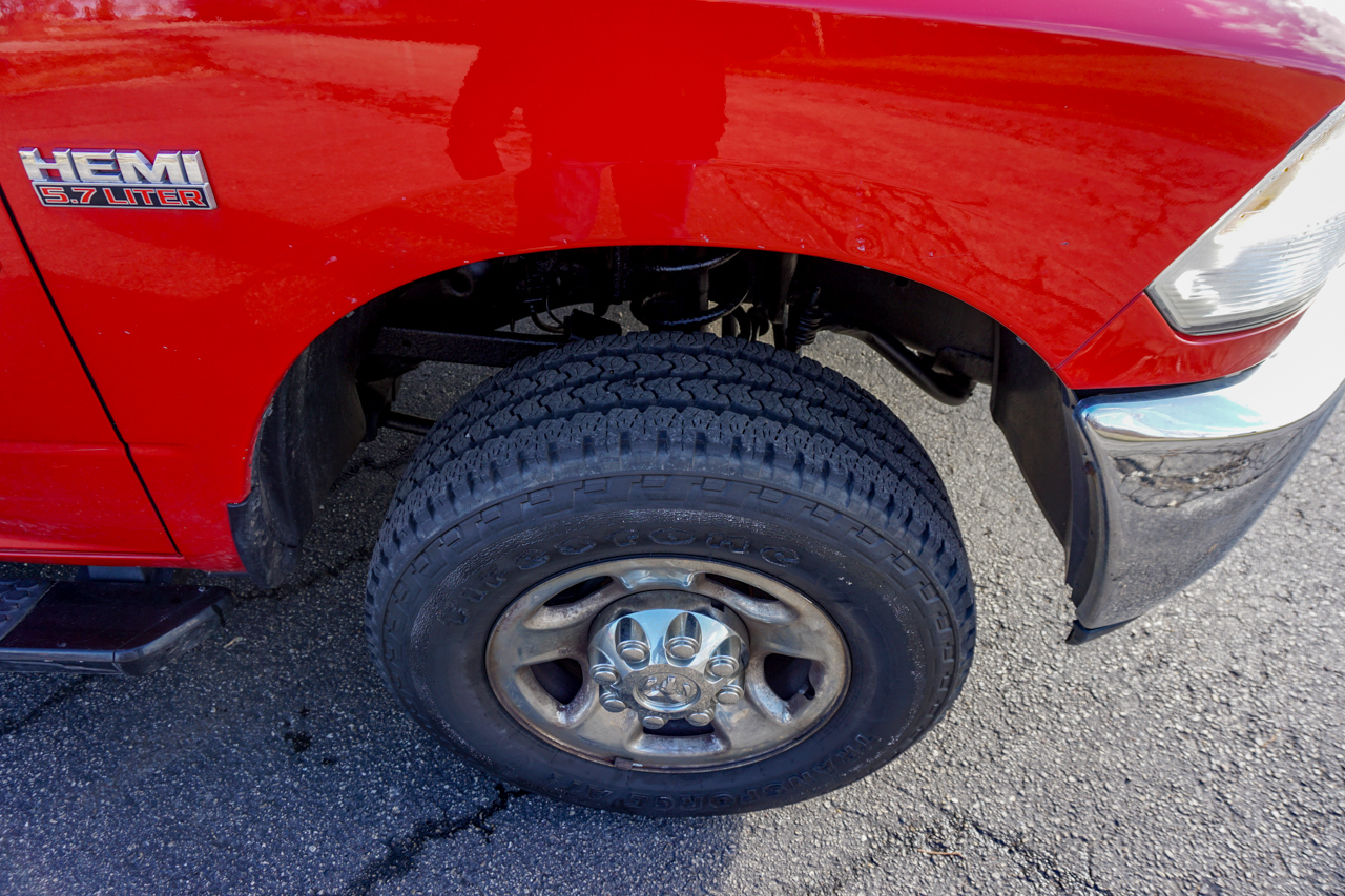 RAM 2500 4WD Reg Cab 140.5" Tradesman 2013