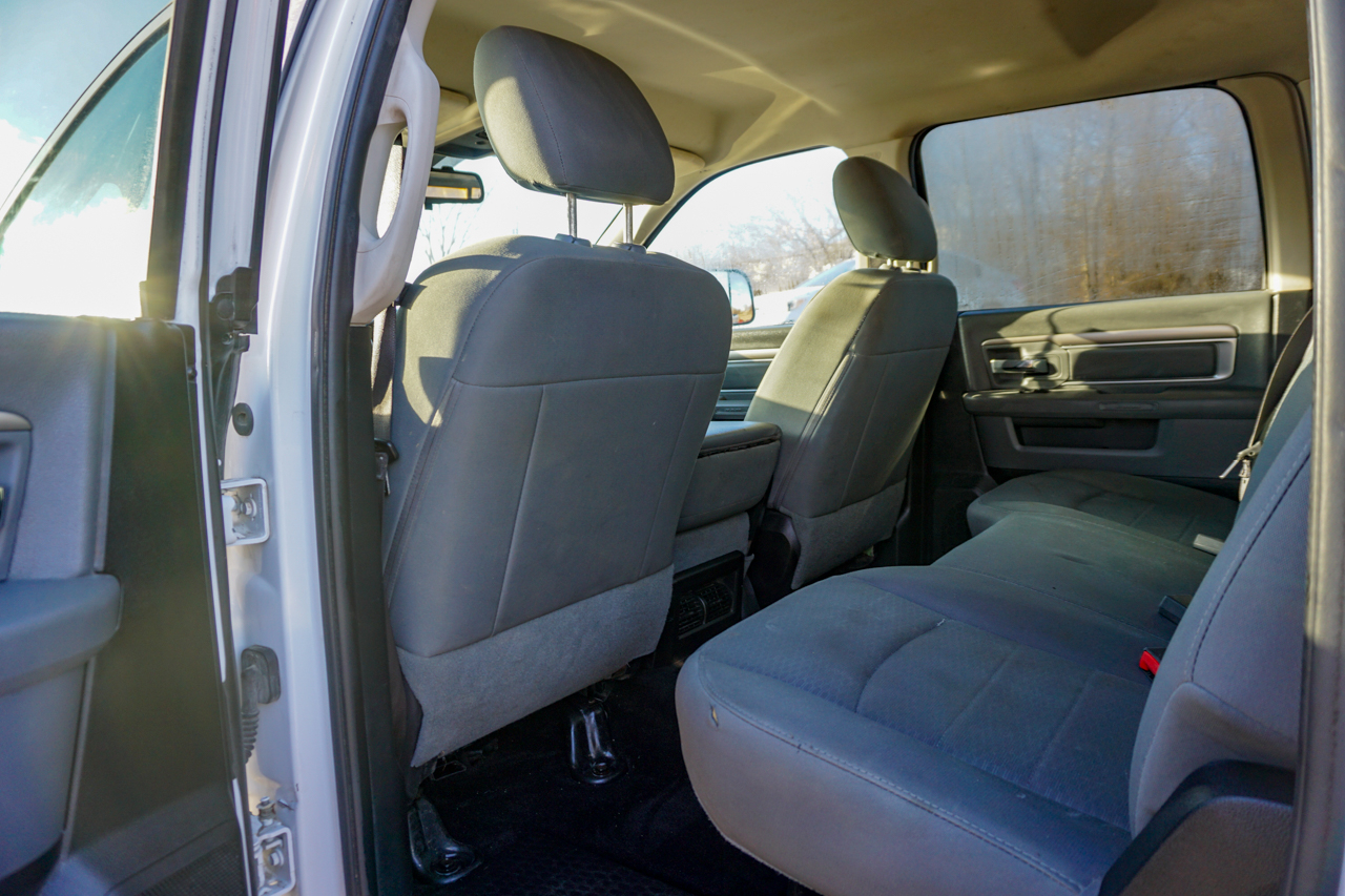 RAM 2500 4WD Crew Cab 149" SLT 2015