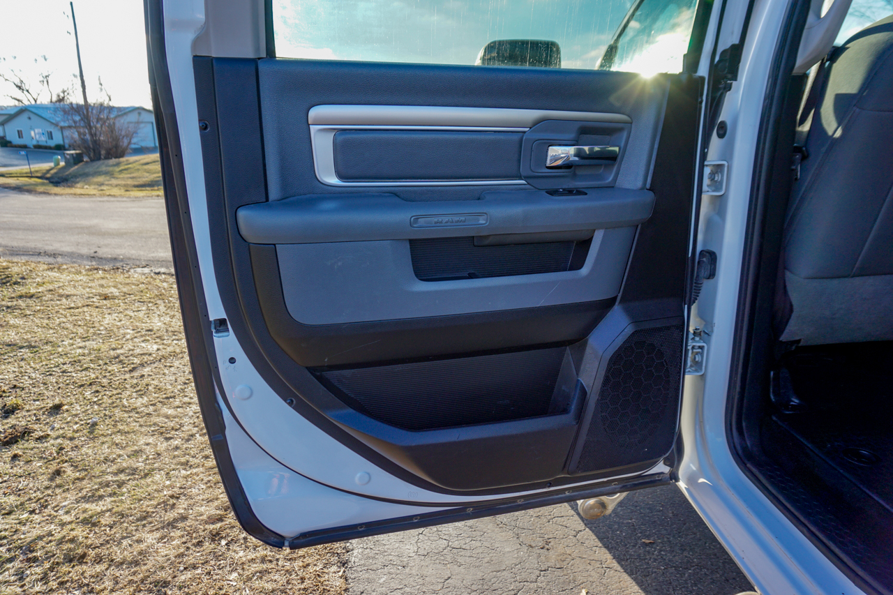 RAM 2500 4WD Crew Cab 149" SLT 2015