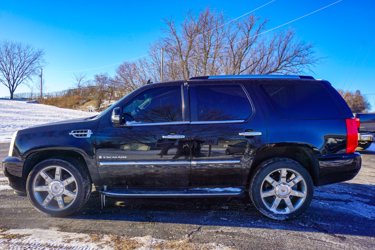 Cadillac Escalade AWD 4dr 2007
