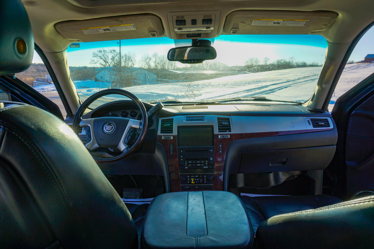 Cadillac Escalade AWD 4dr 2007