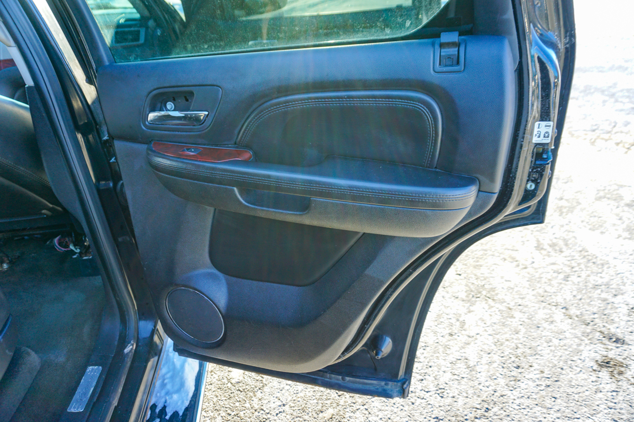 Cadillac Escalade AWD 4dr 2007