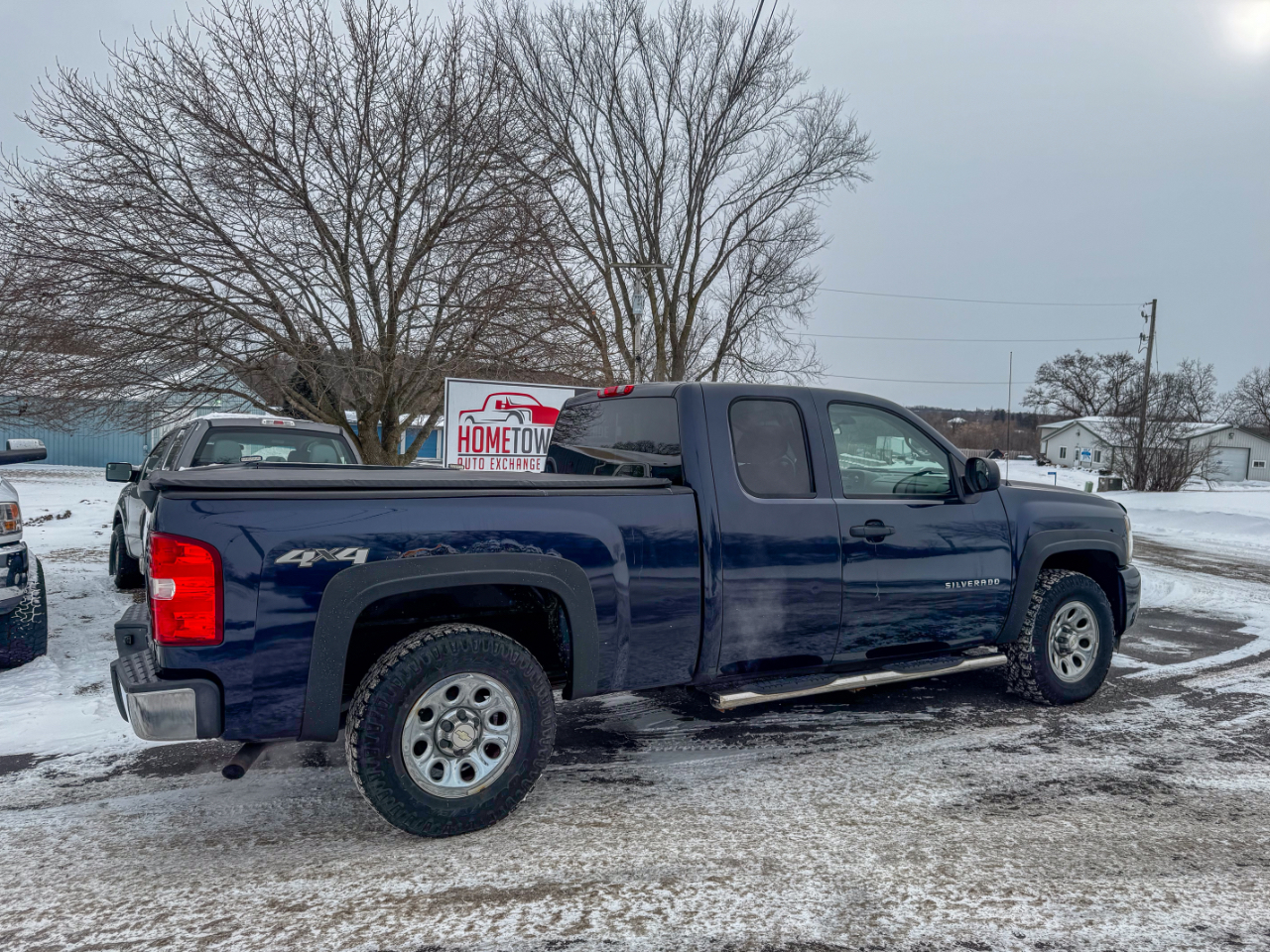 Chevrolet Silverado 1500 4WD Ext Cab 143.5" LT 2011