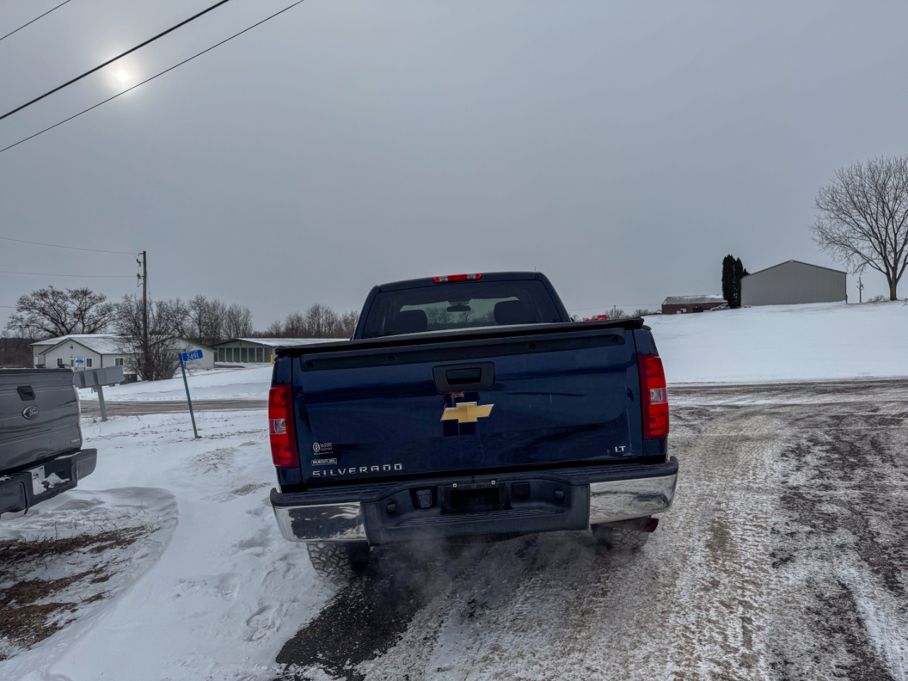 Chevrolet Silverado 1500 4WD Ext Cab 143.5" LT 2011