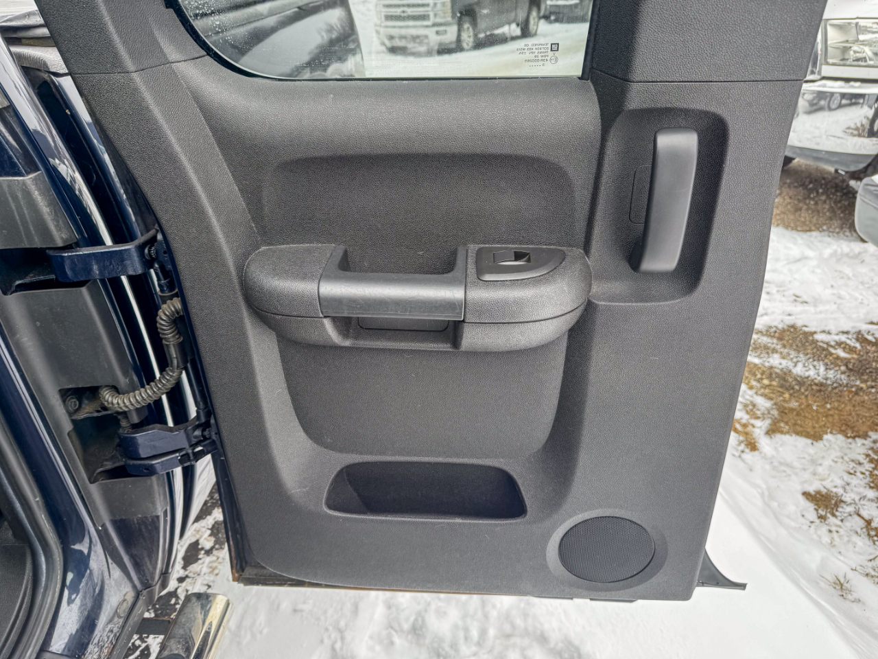 Chevrolet Silverado 1500 4WD Ext Cab 143.5" LT 2011