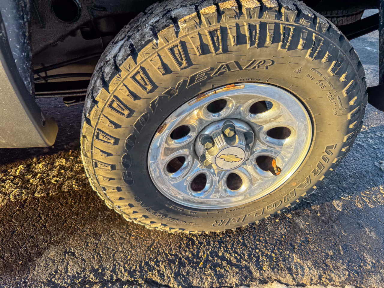 Chevrolet Silverado 1500 4WD Ext Cab 143.5" LT 2011