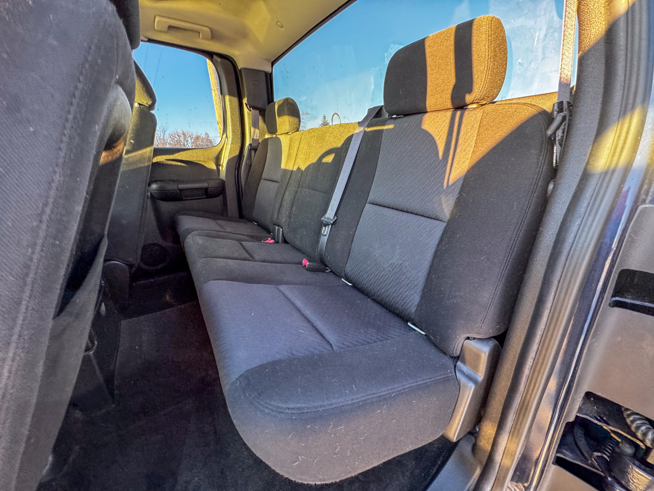 Chevrolet Silverado 1500 4WD Ext Cab 143.5" LT 2011