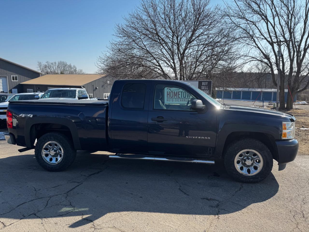 Chevrolet Silverado 1500 4WD Ext Cab 143.5" LT 2011
