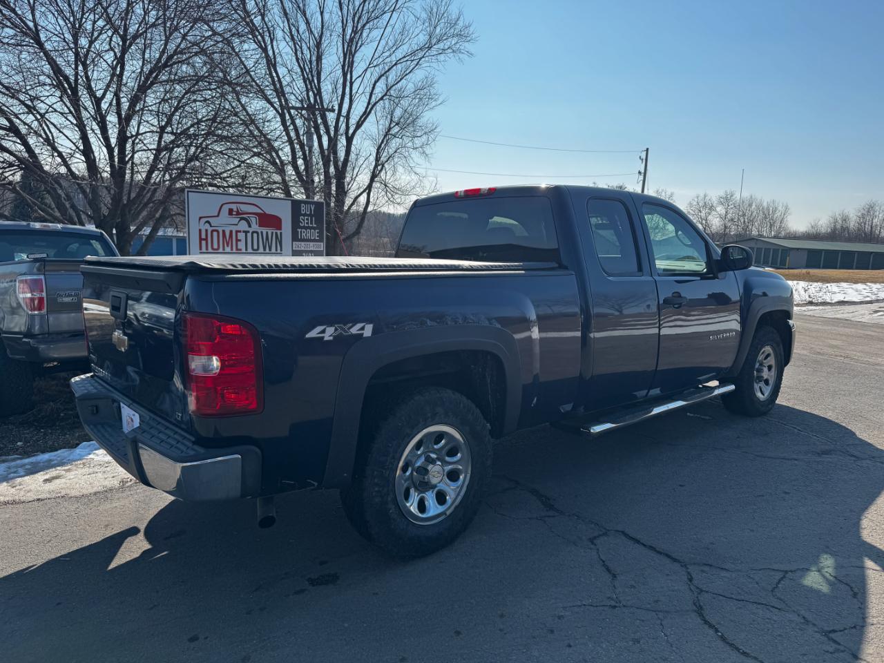 Chevrolet Silverado 1500 4WD Ext Cab 143.5" LT 2011