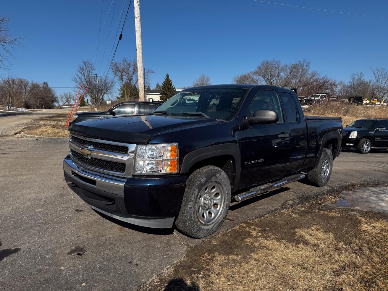 Chevrolet Silverado 1500 4WD Ext Cab 143.5" LT 2011