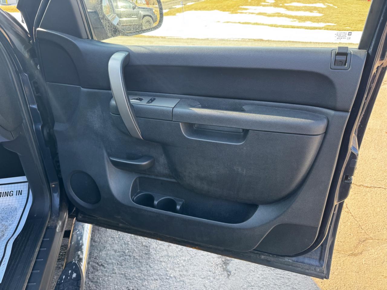 Chevrolet Silverado 1500 4WD Ext Cab 143.5" LT 2011