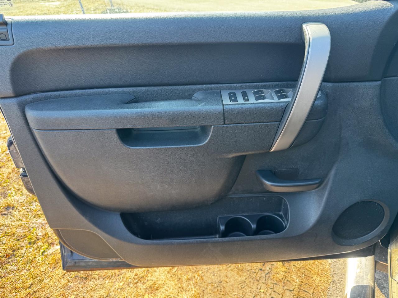 Chevrolet Silverado 1500 4WD Ext Cab 143.5" LT 2011