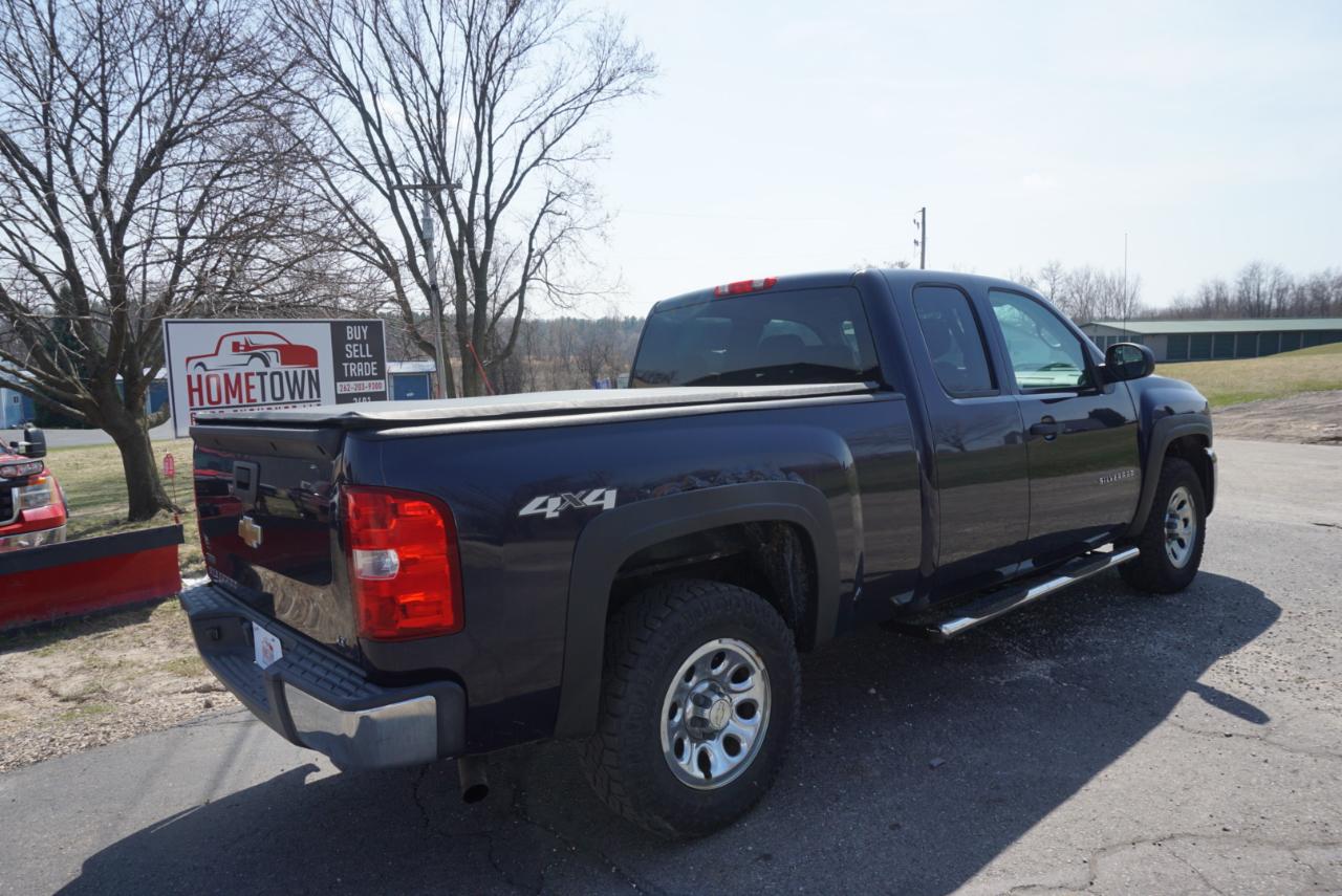 Chevrolet Silverado 1500 4WD Ext Cab 143.5" LT 2011