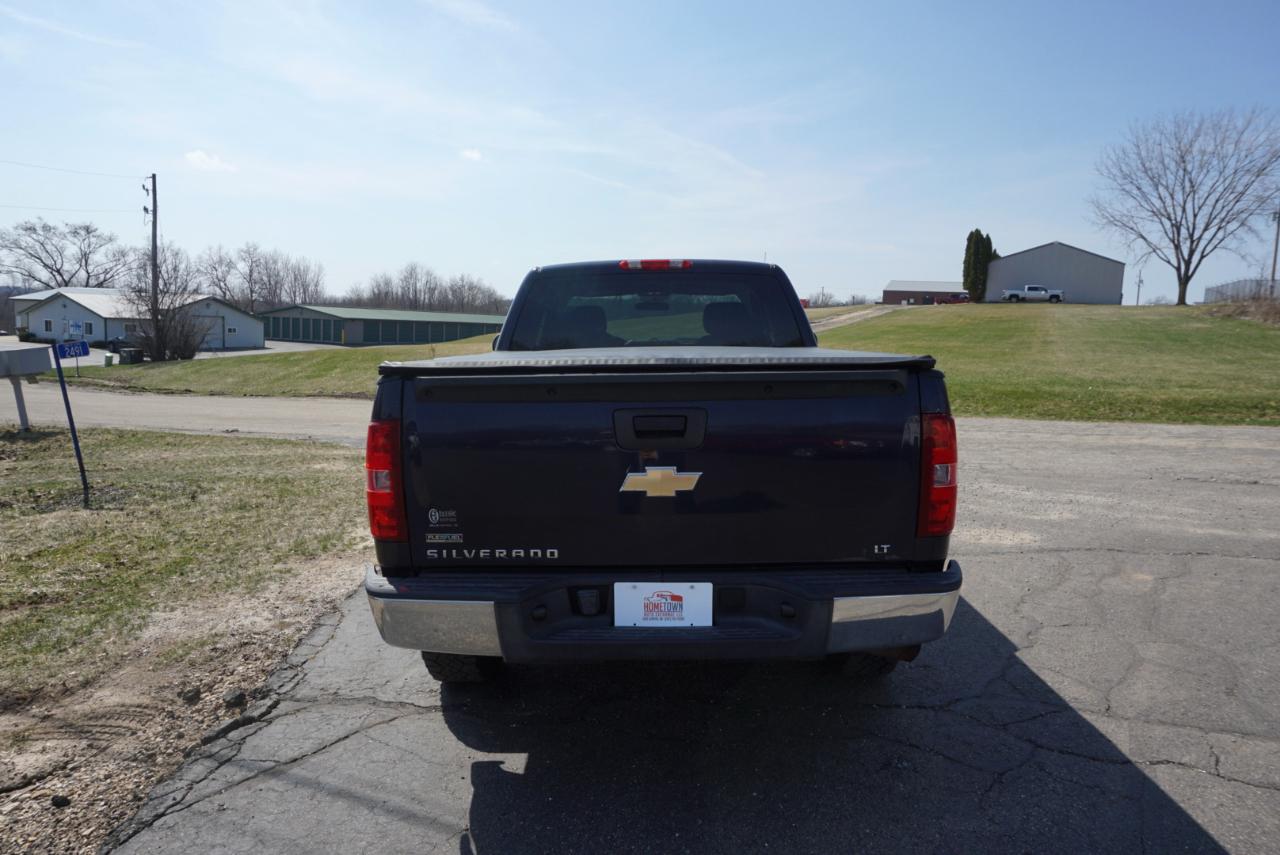 Chevrolet Silverado 1500 4WD Ext Cab 143.5" LT 2011