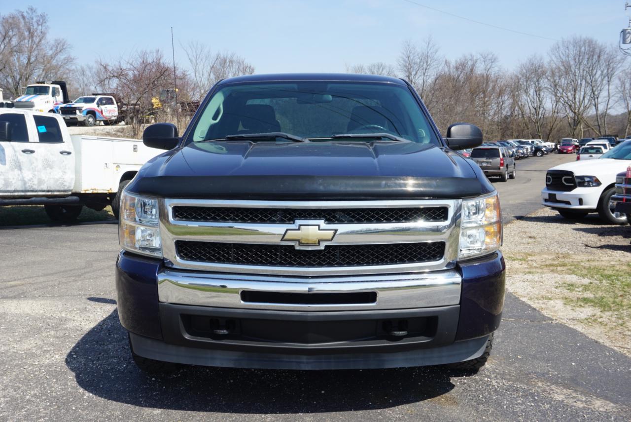 Chevrolet Silverado 1500 4WD Ext Cab 143.5" LT 2011