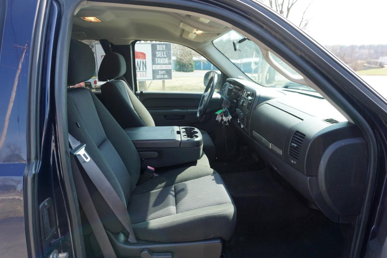 Chevrolet Silverado 1500 4WD Ext Cab 143.5" LT 2011