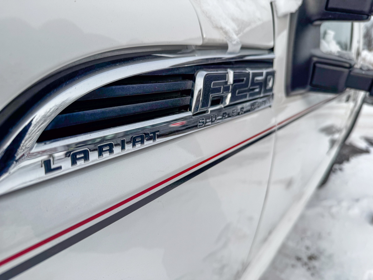 Ford Super Duty F-250 SRW 4WD SuperCab 142" Lariat 2011