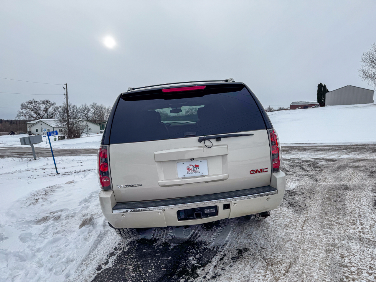 GMC Yukon AWD 4dr 1500 Denali 2013