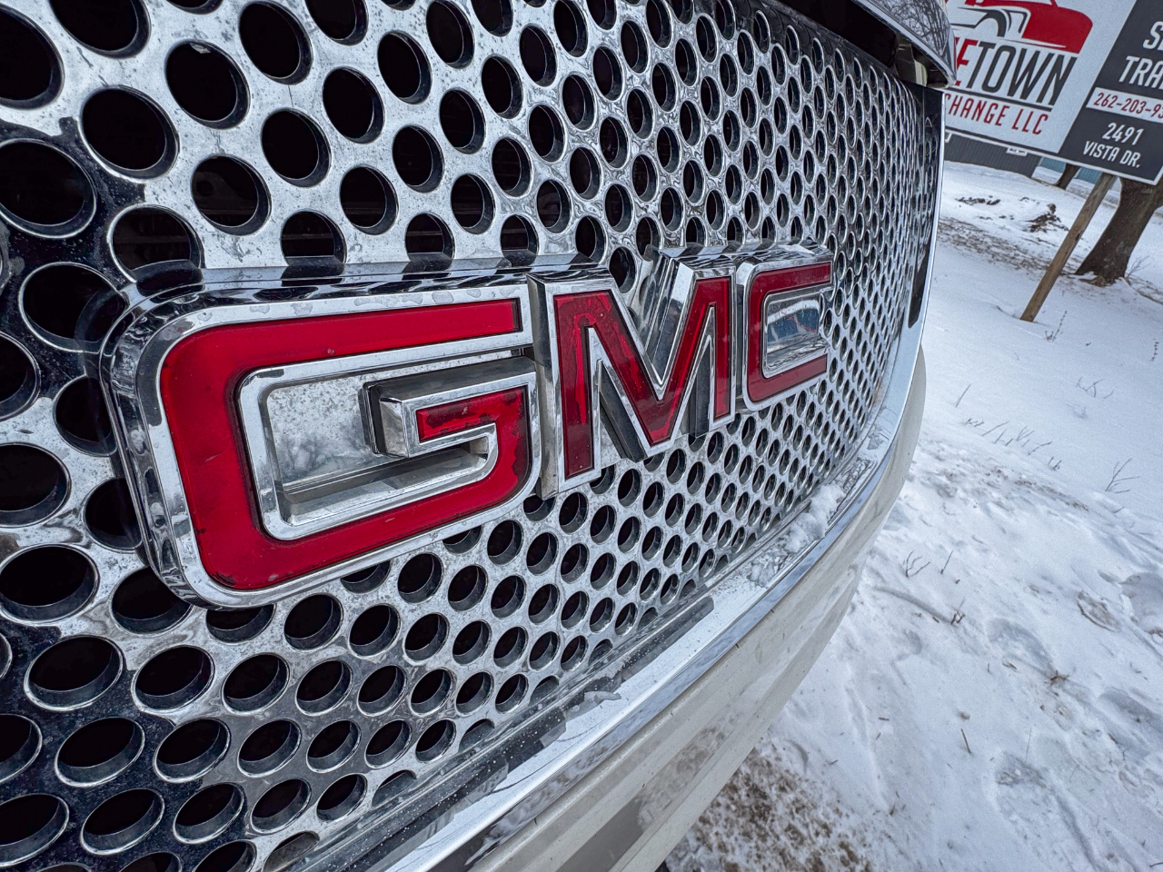 GMC Yukon AWD 4dr 1500 Denali 2013