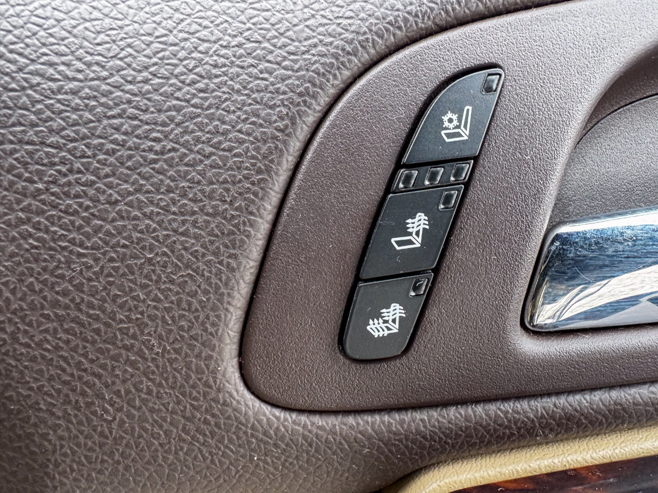 GMC Yukon AWD 4dr 1500 Denali 2013