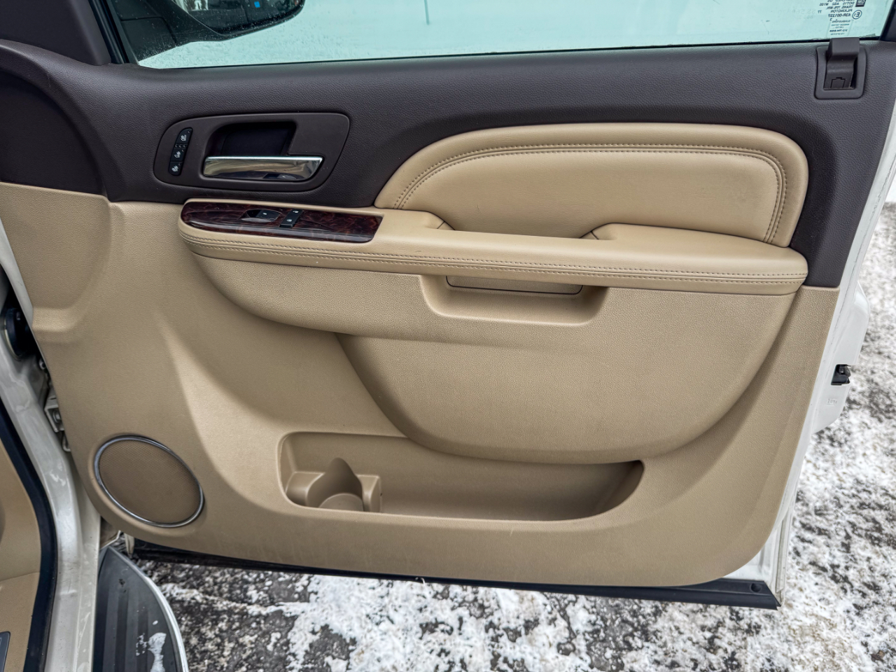 GMC Yukon AWD 4dr 1500 Denali 2013