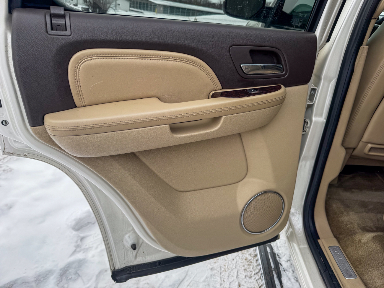 GMC Yukon AWD 4dr 1500 Denali 2013