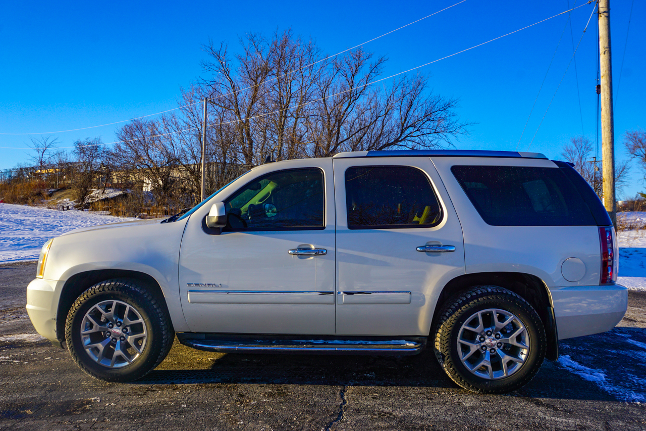 GMC Yukon AWD 4dr 1500 Denali 2013