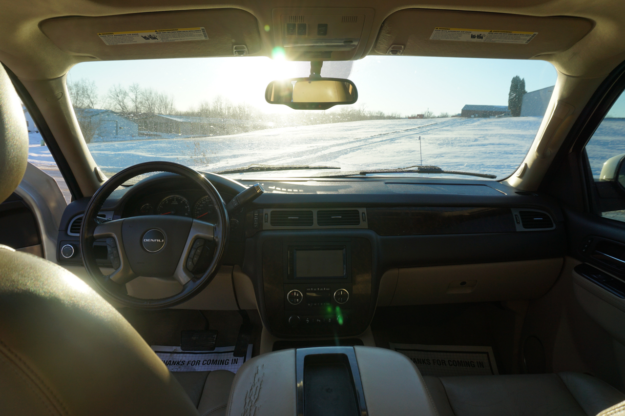 GMC Yukon AWD 4dr 1500 Denali 2013