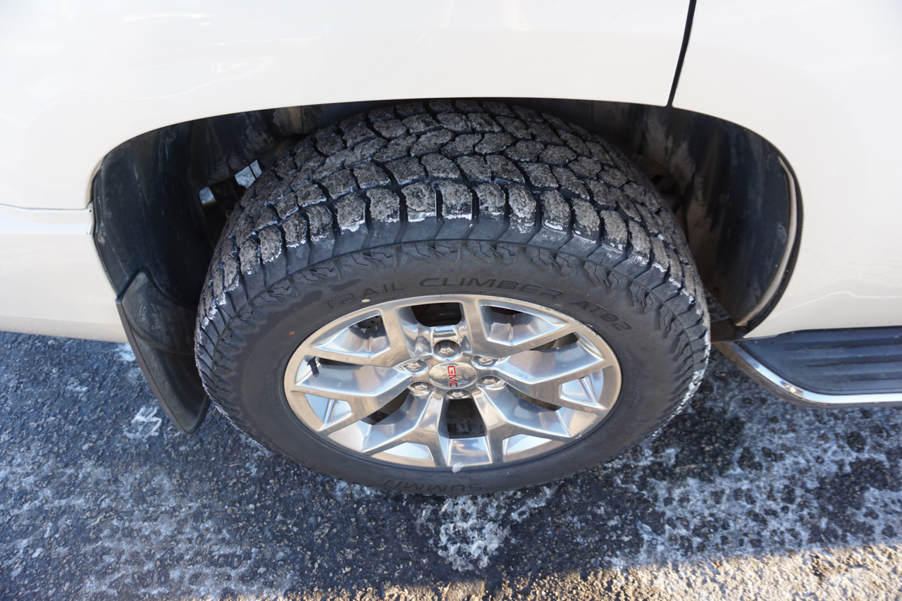 GMC Yukon AWD 4dr 1500 Denali 2013