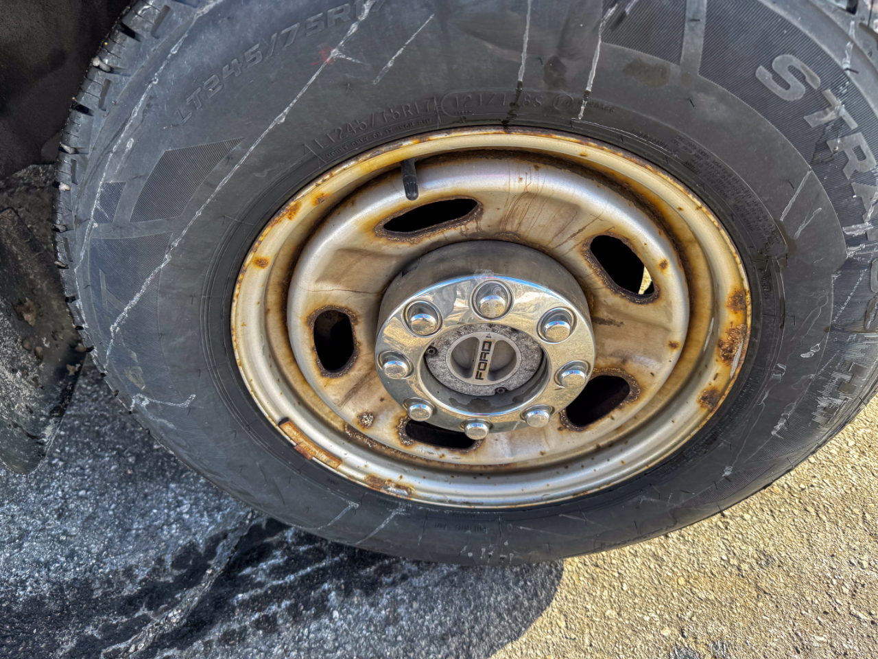 Ford Super Duty F-250 SRW 4WD SuperCab 142" XLT 2012