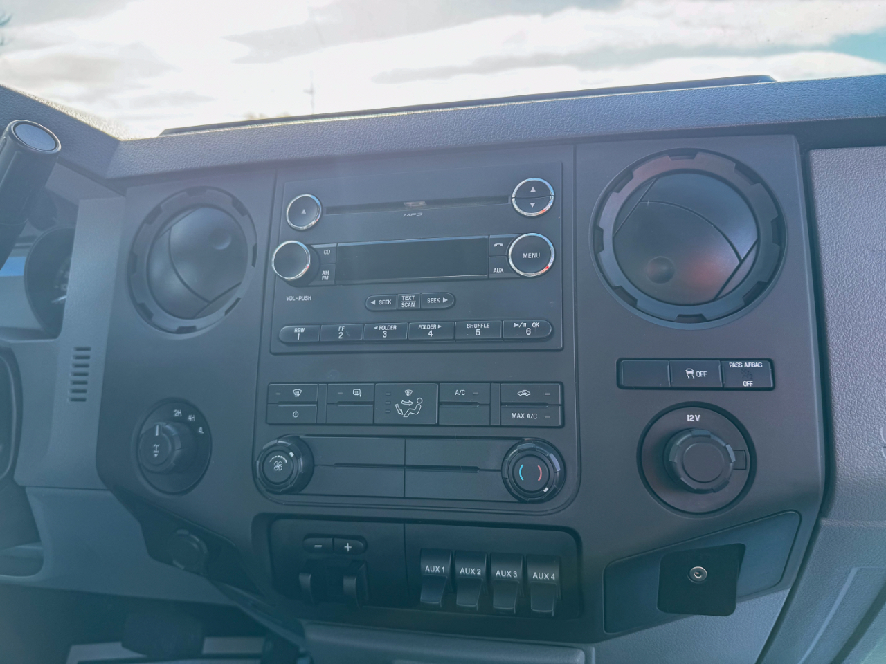 Ford Super Duty F-250 SRW 4WD SuperCab 142" XLT 2012